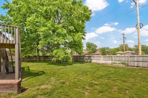 Exterior - 506 S Pepperhill Dr, Nixa, MO 65714 photo 8 of 13