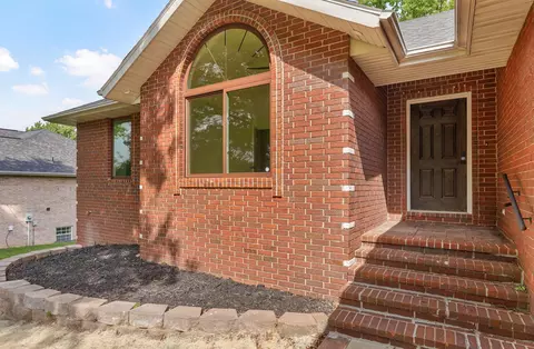 Exterior - 506 S Pepperhill Dr, Nixa, MO 65714 photo 3 of 13