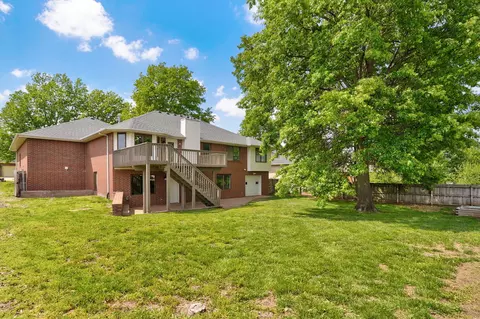 Exterior - 506 S Pepperhill Dr, Nixa, MO 65714 photo 7 of 13