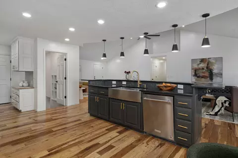 Kitchen - 506 S Pepperhill Dr, Nixa, MO 65714 photo 2 of 8