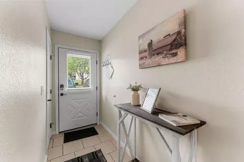 Entry Way - 440 Fall Creek Dr #4, Branson, MO 65616 photo 1 of 1