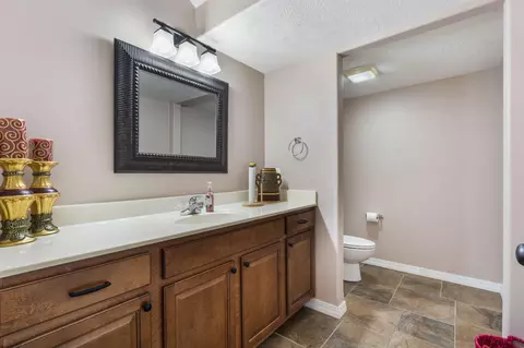 Bath - 3443 W Hestand St, Springfield, MO 65803 photo 6 of 6