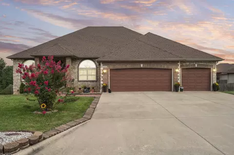 3443 W Hestand St, Springfield, MO 65803