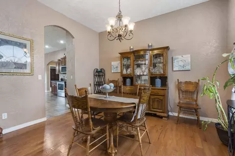 Dining - 3443 W Hestand St, Springfield, MO 65803 photo 1 of 2
