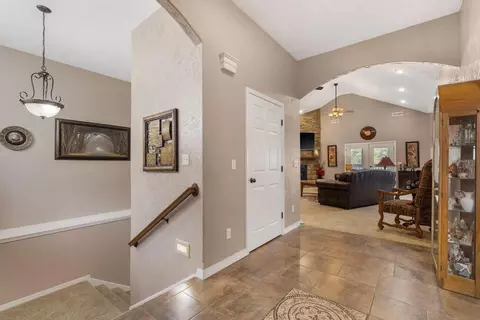 Entry Way - 3443 W Hestand St, Springfield, MO 65803 photo 1 of 2