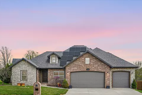 634 N Rockingham Ave, Nixa, MO 65714