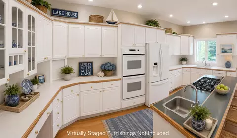 Kitchen - 2016 Timberlake Rd, Branson, MO 65616 photo 2 of 7