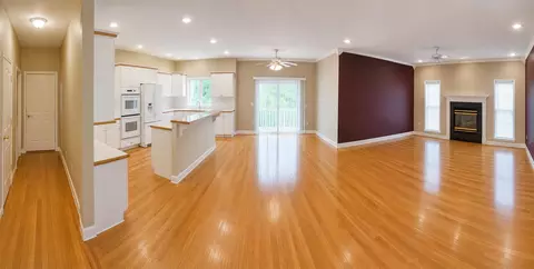 Living - 2016 Timberlake Rd, Branson, MO 65616 photo 5 of 17