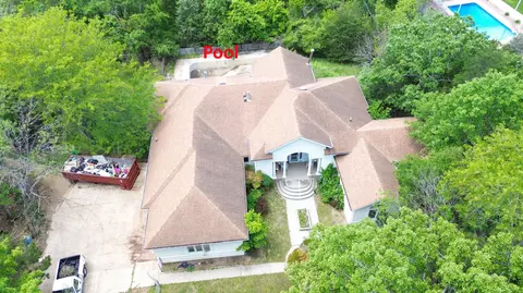 Exterior - 2016 Timberlake Rd, Branson, MO 65616 photo 3 of 4