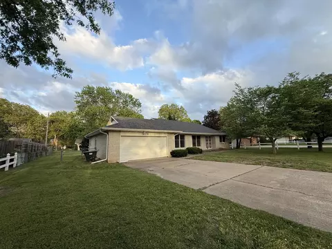 604 S Missouri St, Marionville, MO 65705