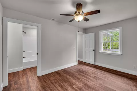 Bedroom - 104 E 9th St, Willow Springs, MO 65793 photo 3 of 4