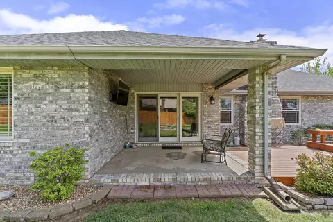 Exterior - 715 W Wasson St, Nixa, MO 65714 photo 6 of 10