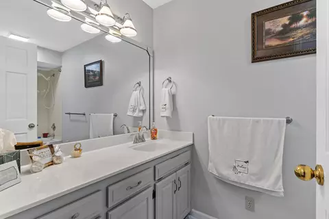 Bath - 715 W Wasson St, Nixa, MO 65714 photo 3 of 3
