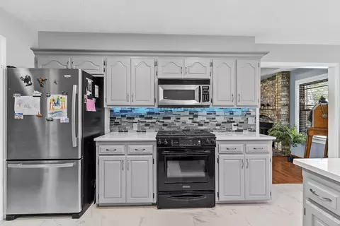 Kitchen - 715 W Wasson St, Nixa, MO 65714 photo 5 of 6