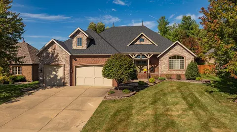3953 E Windsmore Dr, Springfield, MO 65802