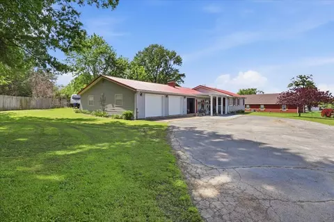 951 N Maple St, Buffalo, MO 65622