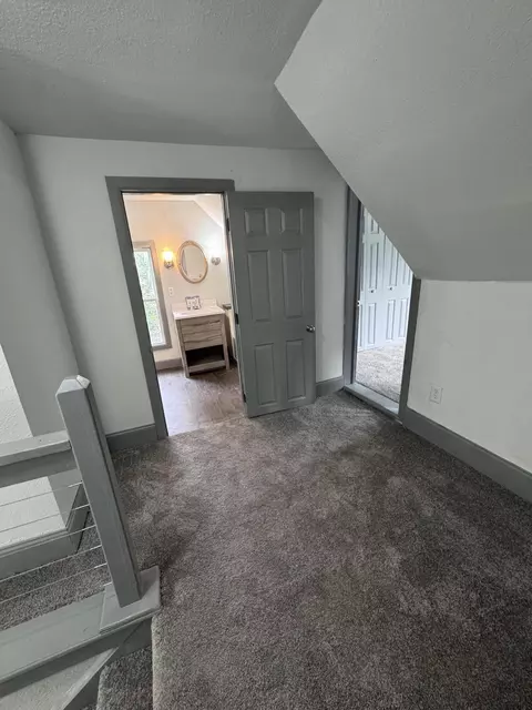 Entry Way - 22488 Main St, Weaubleau, MO 65774 photo 4 of 6