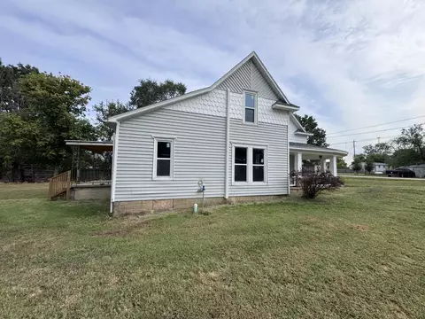 Exterior - 22488 Main St, Weaubleau, MO 65774 photo 8 of 12