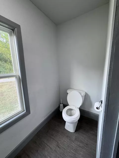 Bath - 22488 Main St, Weaubleau, MO 65774 photo 1 of 5