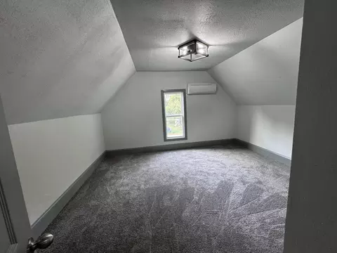 Bedroom - 22488 Main St, Weaubleau, MO 65774 photo 2 of 4