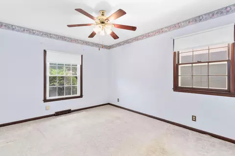 215 E Crestview St, Springfield, MO 65807 photo 18