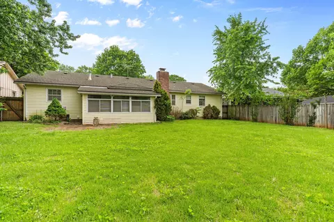 215 E Crestview St, Springfield, MO 65807 photo 22