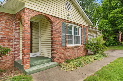 215 E Crestview St, Springfield, MO 65807 photo 5