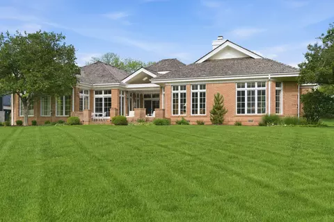 Exterior - 5722 S Castlebay Dr, Springfield, MO 65809 photo 7 of 12