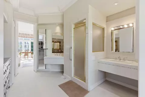 Bath - 5722 S Castlebay Dr, Springfield, MO 65809 photo 3 of 5