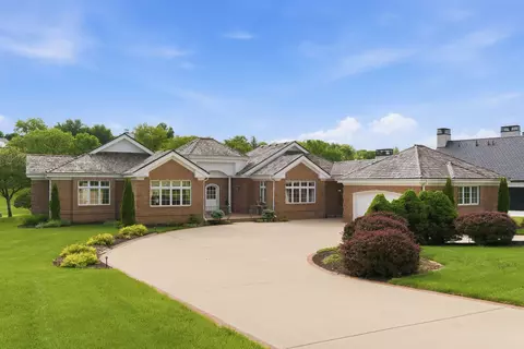 Exterior - 5722 S Castlebay Dr, Springfield, MO 65809 photo 1 of 12