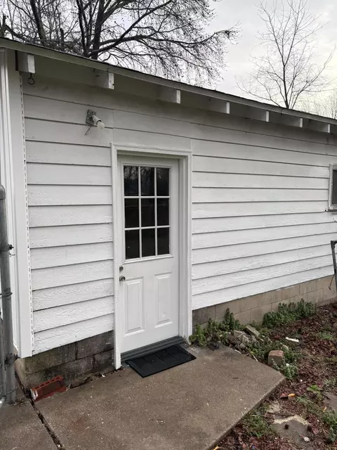 Exterior - 1728 N Sherman Ave, Springfield, MO 65803 photo 2 of 2