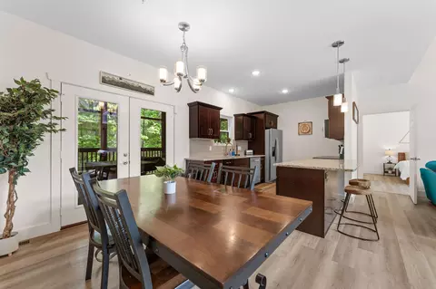 Dining - 123 Willow Oak Ln, Branson, MO 65616 photo 2 of 2