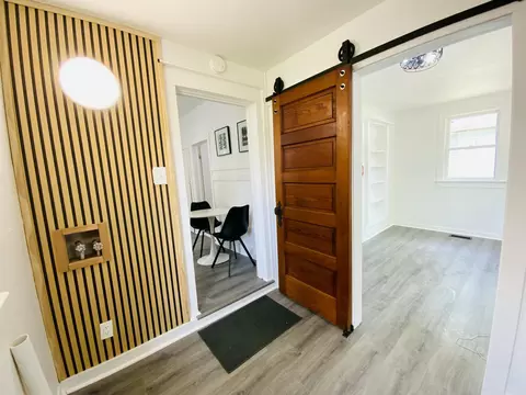 Entry Way - 1448 E Florida St, Springfield, MO 65803 photo 1 of 1