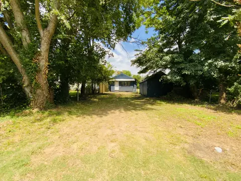 Exterior - 1448 E Florida St, Springfield, MO 65803 photo 3 of 3