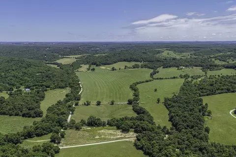 23605 County Road U-112, Norwood, MO 65717