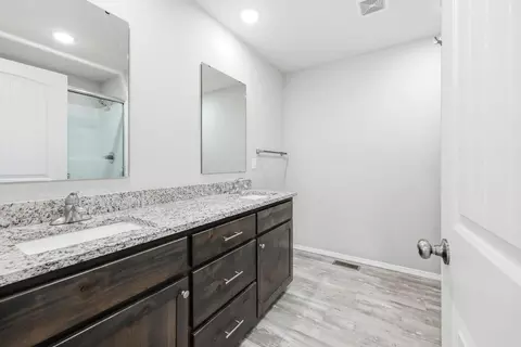 Bath - 204 E Rosalie St, Strafford, MO 65757 photo 1 of 3