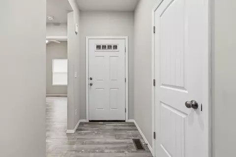 Entry Way - 204 E Rosalie St, Strafford, MO 65757 photo 1 of 1