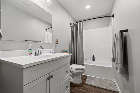 Bath - 3048 Ryan Ln, Mansfield, MO 65704 photo 4 of 4