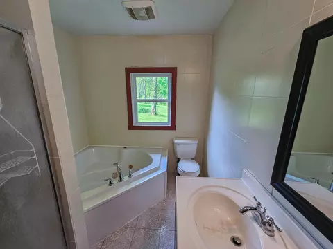 Bath - 105 Cedar Blf, Cabool, MO 65689 photo 2 of 4