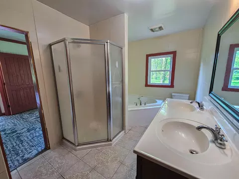 Bath - 105 Cedar Blf, Cabool, MO 65689 photo 1 of 4