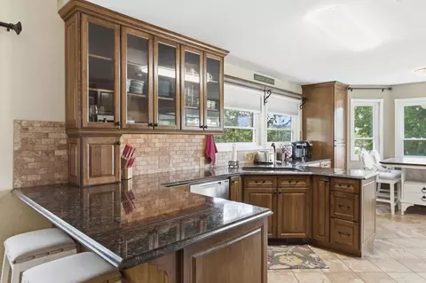 Kitchen - 169 Waterscape Rd, Ridgedale, MO 65739 photo 2 of 4