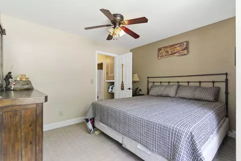 Bedroom - 169 Waterscape Rd, Ridgedale, MO 65739 photo 4 of 7