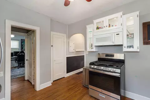 Entry Way - 2310 E Grand St, Springfield, MO 65804 photo 1 of 3