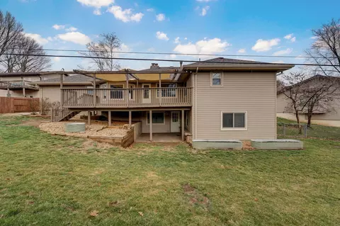 Exterior - 922 E Manchester Dr, Springfield, MO 65810 photo 6 of 15