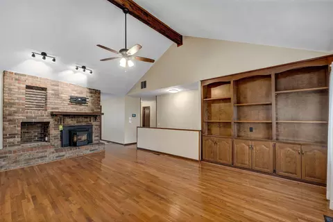 Living - 922 E Manchester Dr, Springfield, MO 65810 photo 1 of 7