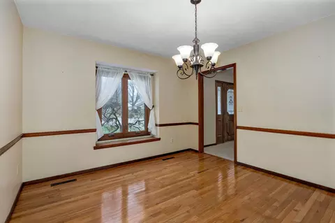 Dining - 922 E Manchester Dr, Springfield, MO 65810 photo 1 of 1