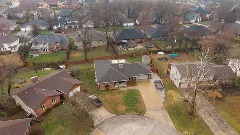 View/Area - 922 E Manchester Dr, Springfield, MO 65810 photo 2 of 2
