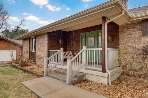 Exterior - 922 E Manchester Dr, Springfield, MO 65810 photo 2 of 15