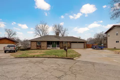 Exterior - 922 E Manchester Dr, Springfield, MO 65810 photo 14 of 15