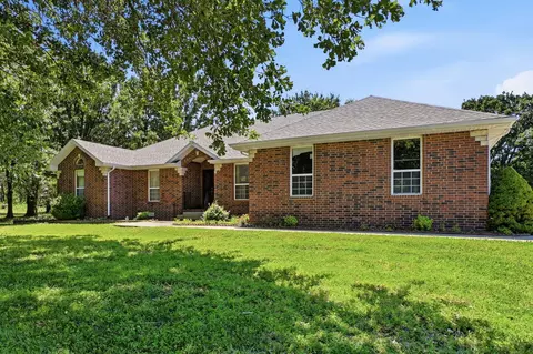 4119 S 118th Rd, Bolivar, MO 65613